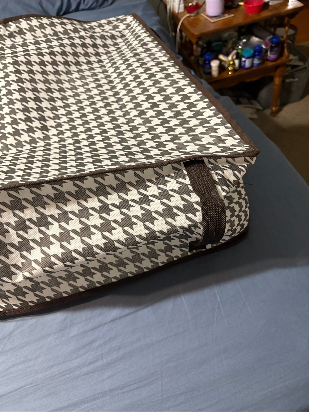 4 Foldable Storage Totes Brown & White new 9 in tall and 22 in wide - Picture 11 of 15